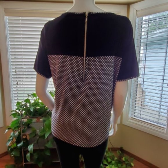 Laura Plus Top - Picture 2 of 4